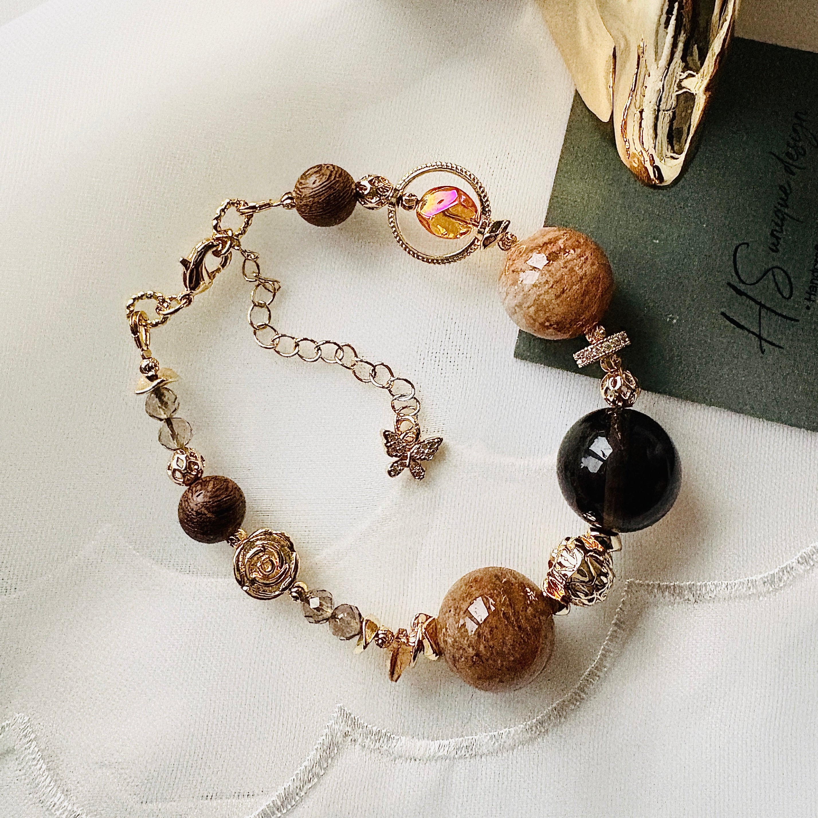 千層幽靈Ｉ沉香Ｉ茶水晶Ｉ施華洛世奇水晶Ｉ奧地利水晶（龍蝦綠鋯石釦 可改磁吸釦）